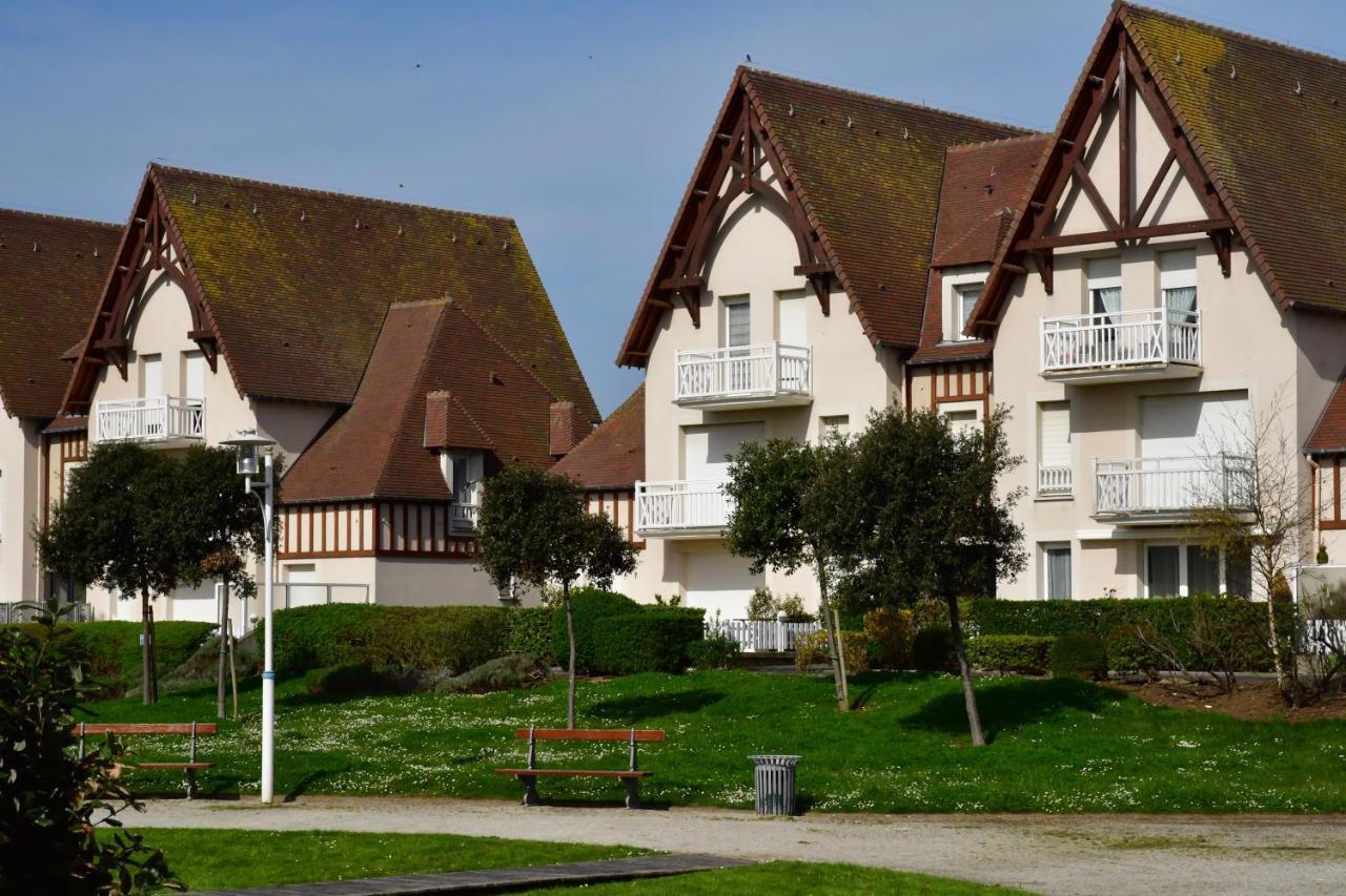 Appartement vue mer et marina, Loggia - Parking Courseulles-sur-Mer Bagian luar foto
