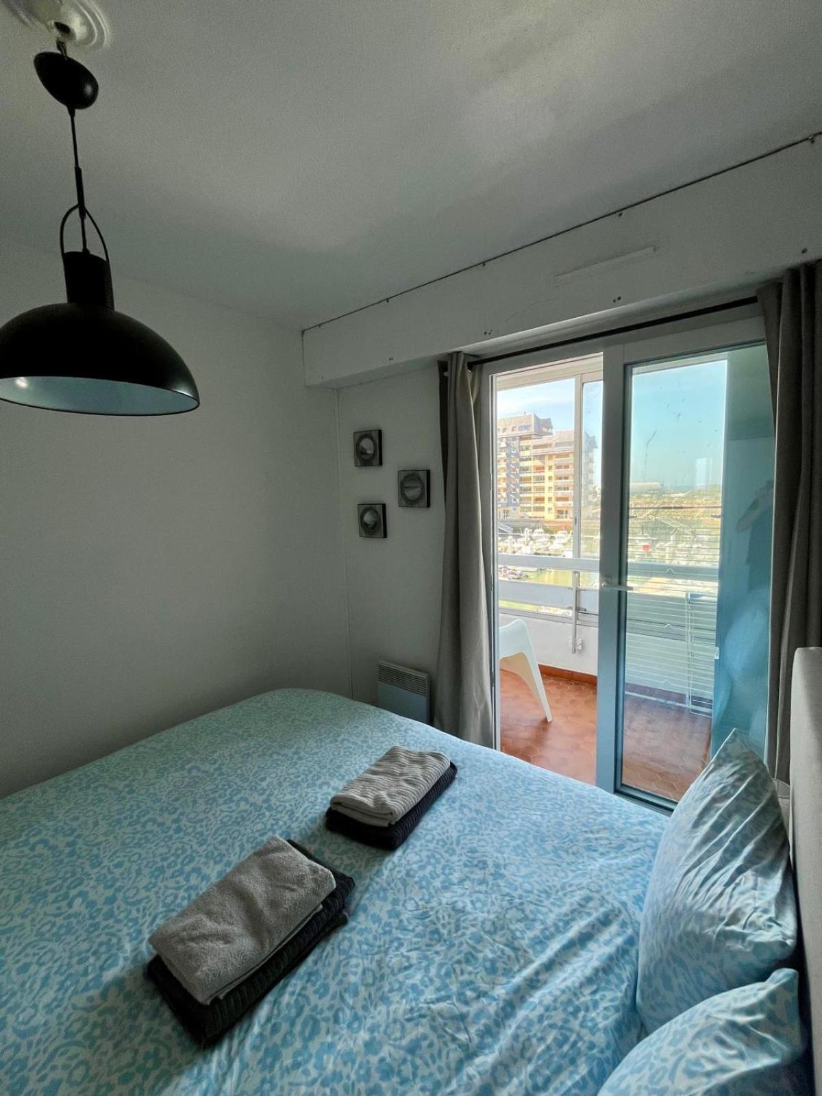 Appartement vue mer et marina, Loggia - Parking Courseulles-sur-Mer Bagian luar foto